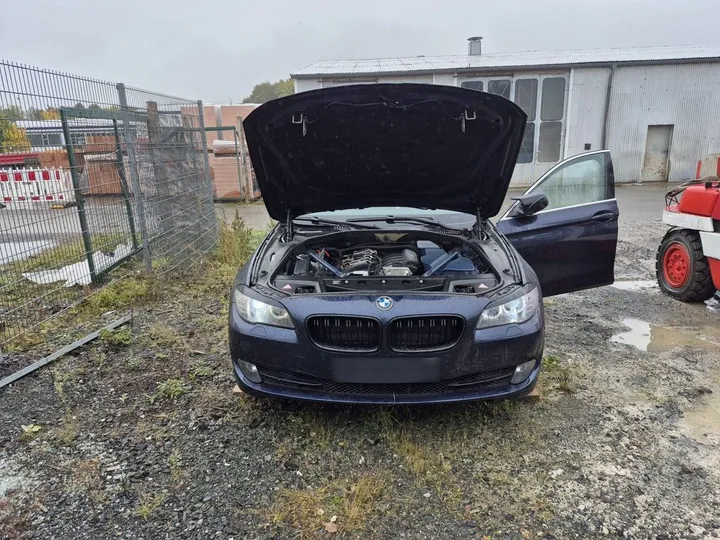 BMW 323