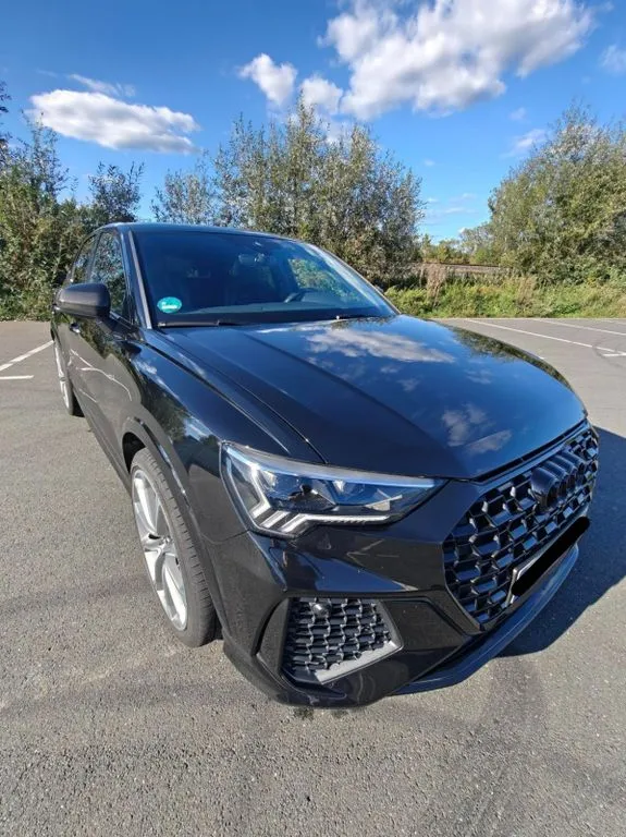 Audi RSQ3