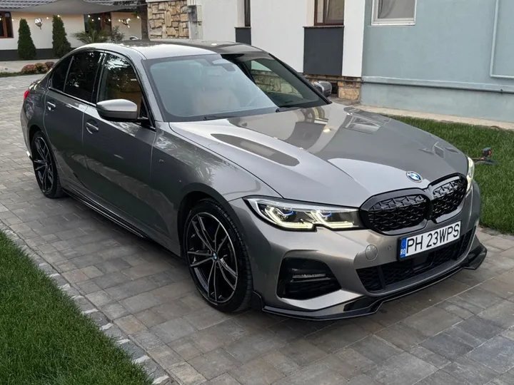 BMW 330