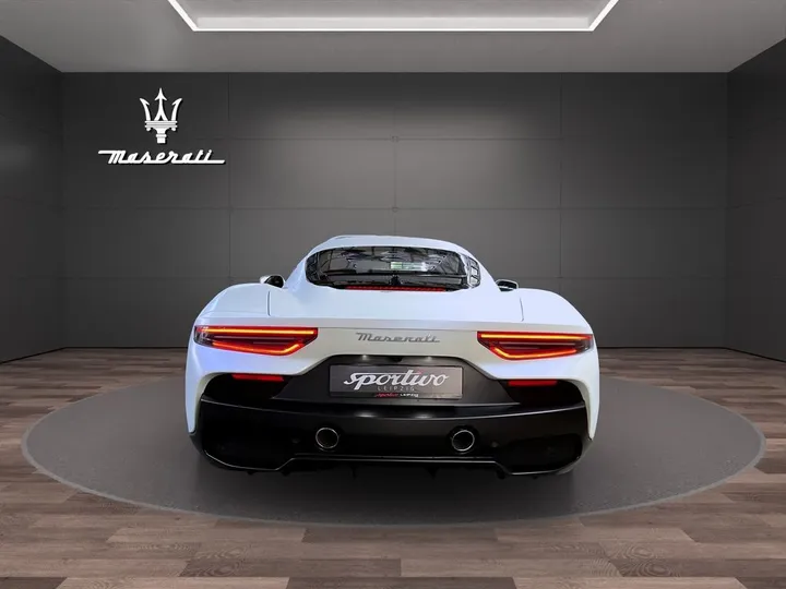 Maserati MC20