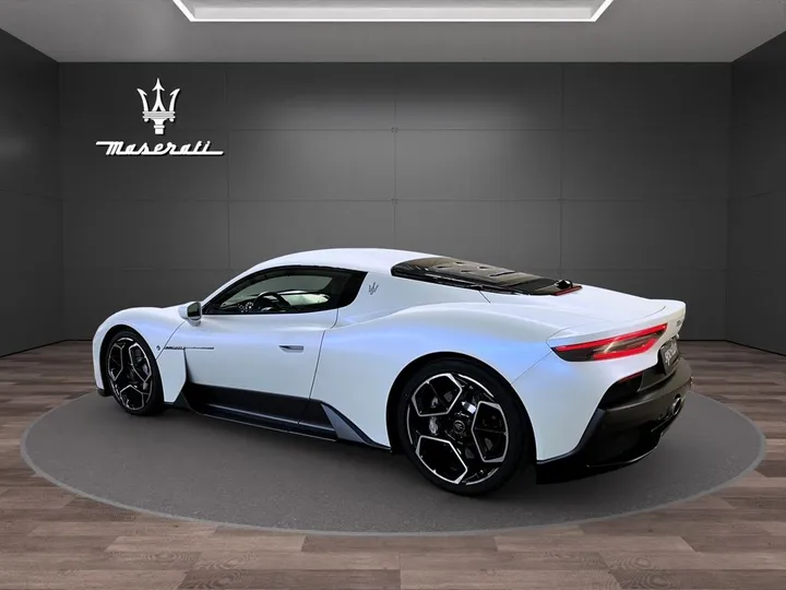 Maserati MC20