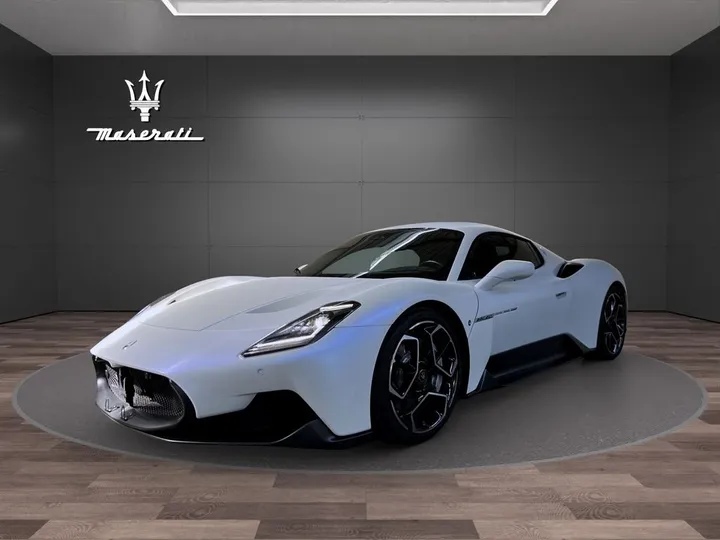 Maserati MC20