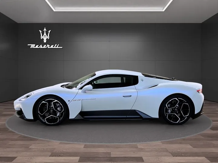 Maserati MC20