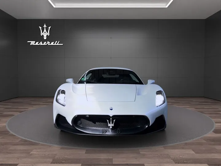 Maserati MC20