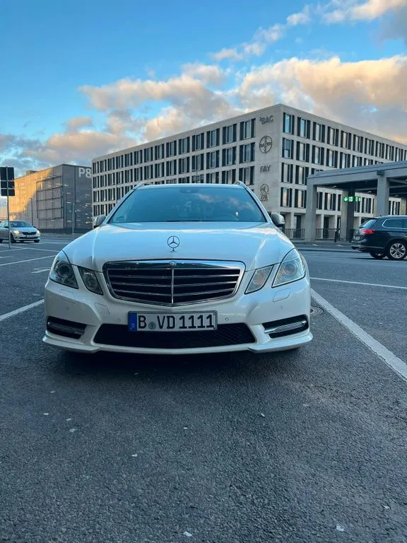 Mercedes-Benz E 300