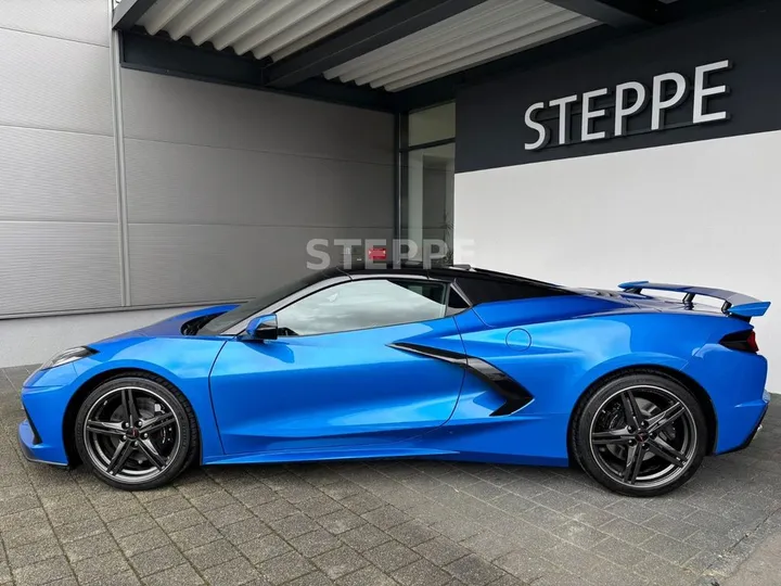 Corvette C8