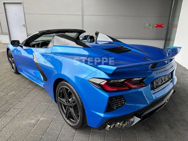 Corvette C8