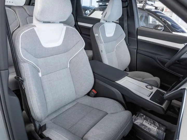 Volvo EX90