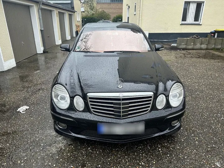 Mercedes-Benz E 500