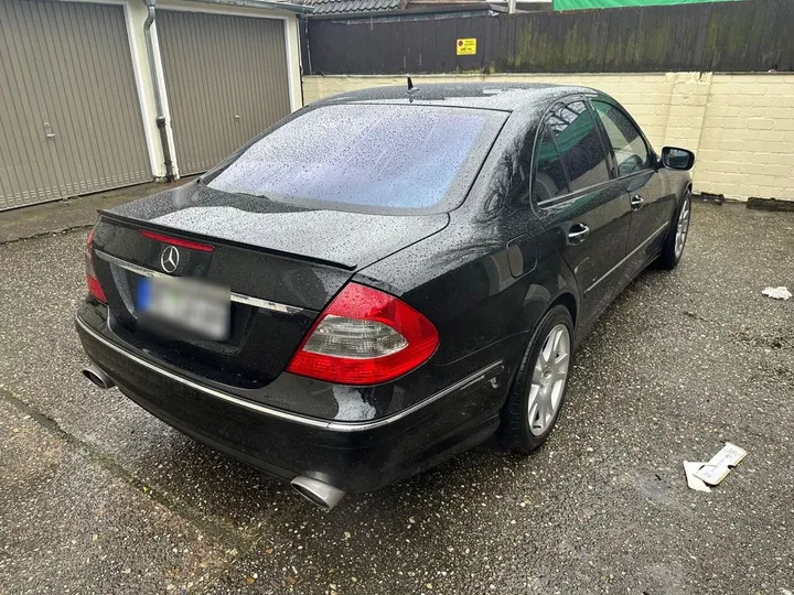 Mercedes-Benz E 500