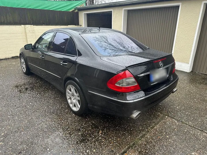 Mercedes-Benz E 500