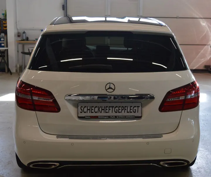 Mercedes-Benz B 200