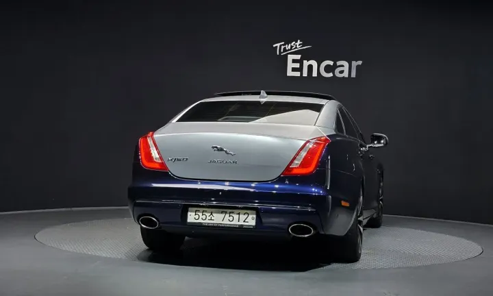 Jaguar XJ
