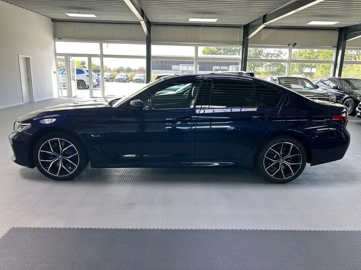 BMW 545