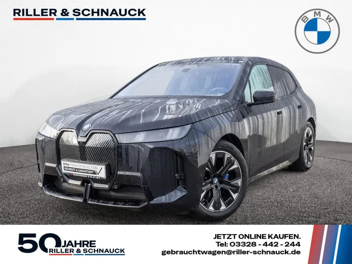BMW iX