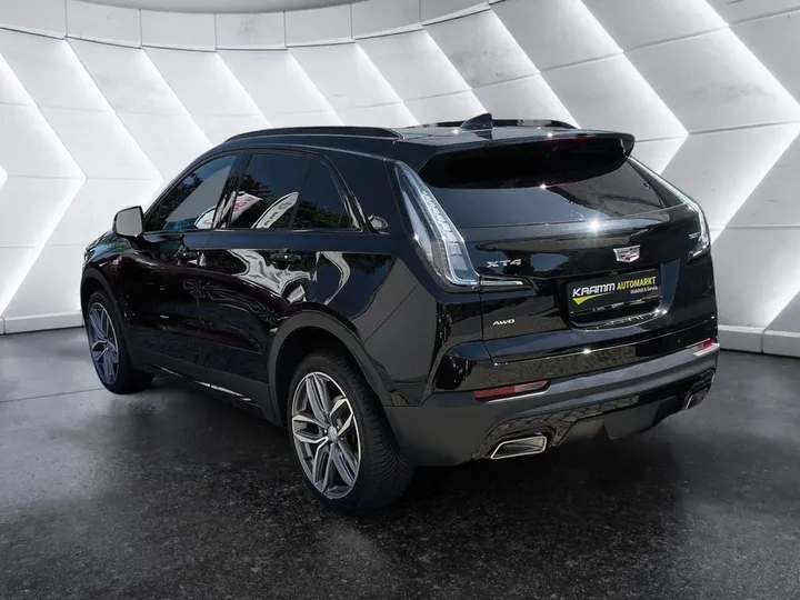 Cadillac XT4