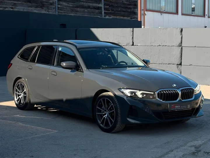 BMW 330