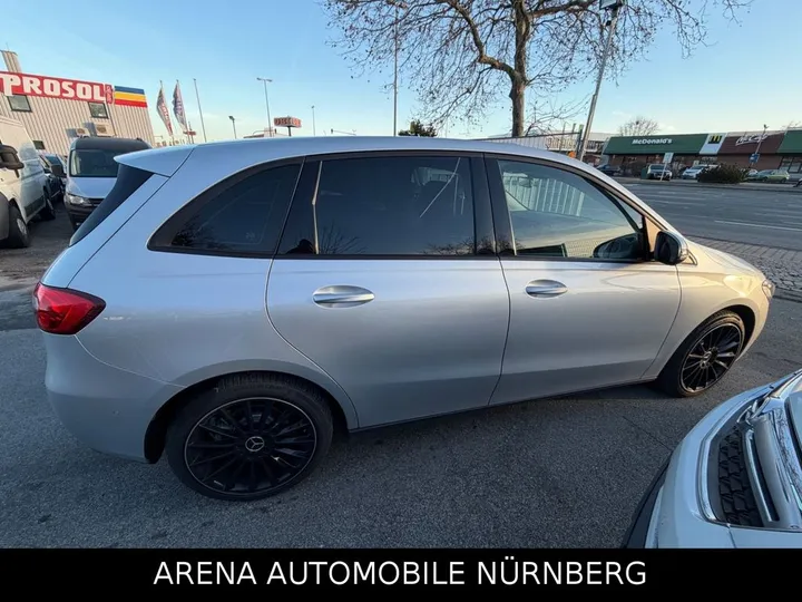 Mercedes-Benz B 160