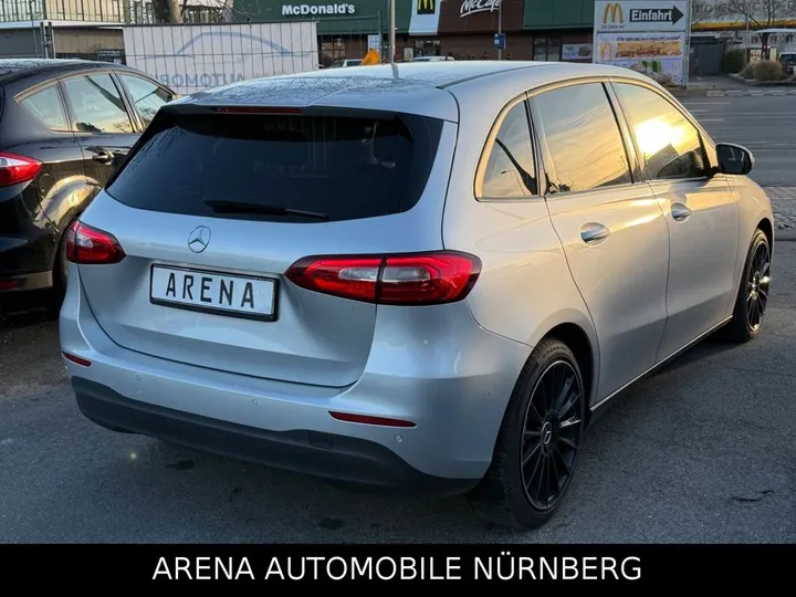 Mercedes-Benz B 160