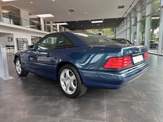 Mercedes-Benz SL 320