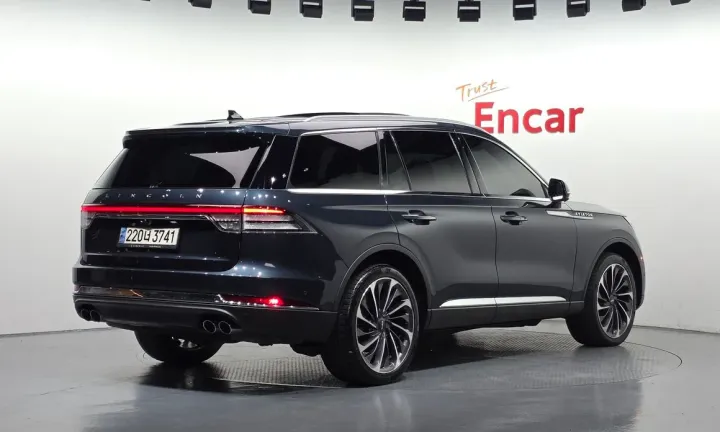 Lincoln Aviator