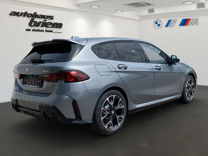 BMW 120