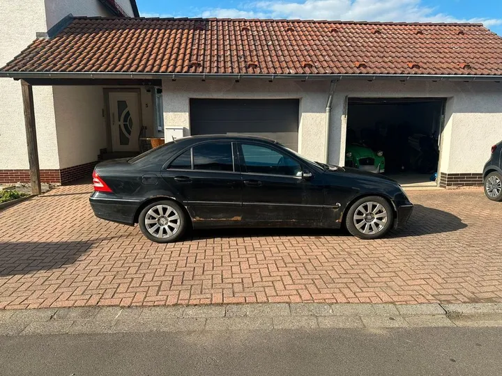 Mercedes-Benz C 320