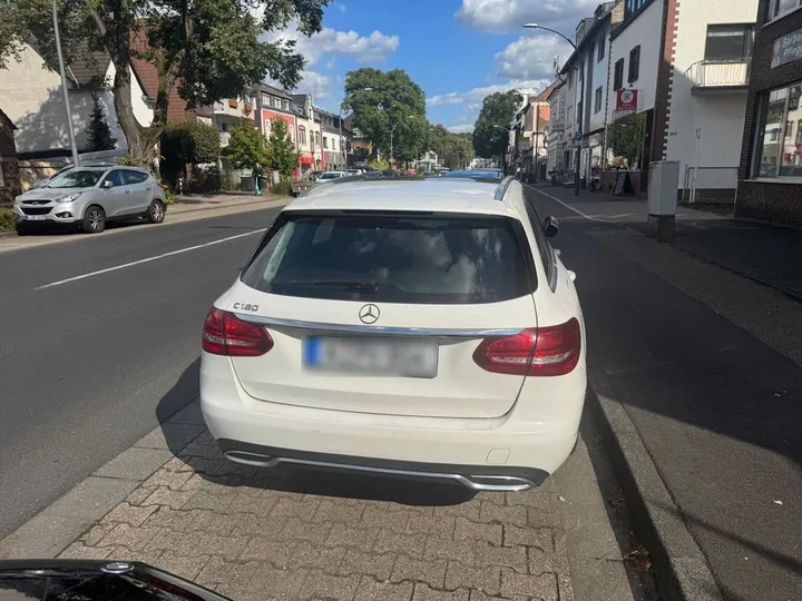 Mercedes-Benz C 180
