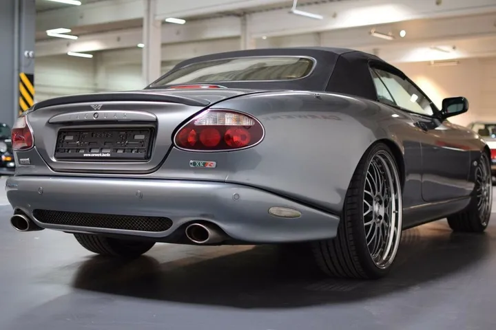 Jaguar XKR