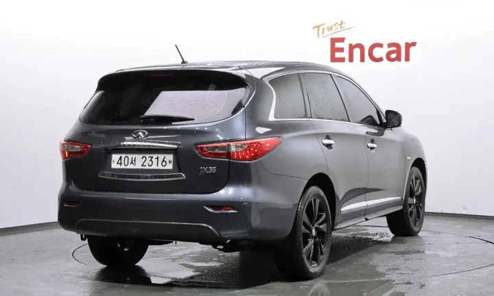 Infiniti JX