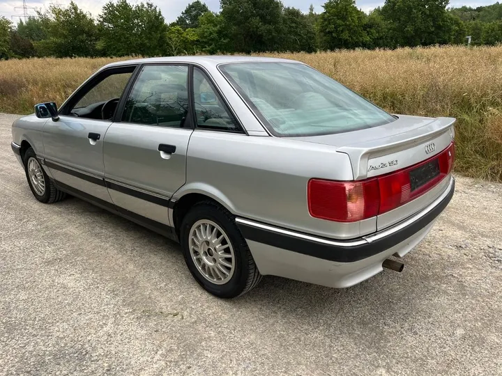 Audi 90