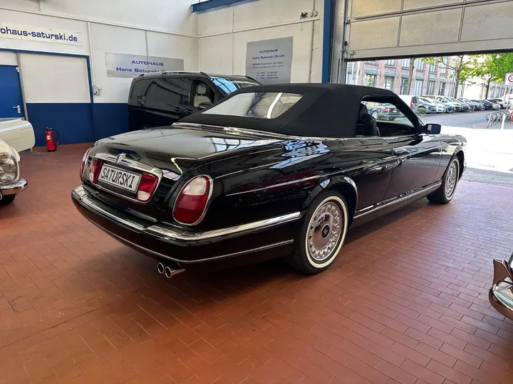 Rolls-Royce Corniche