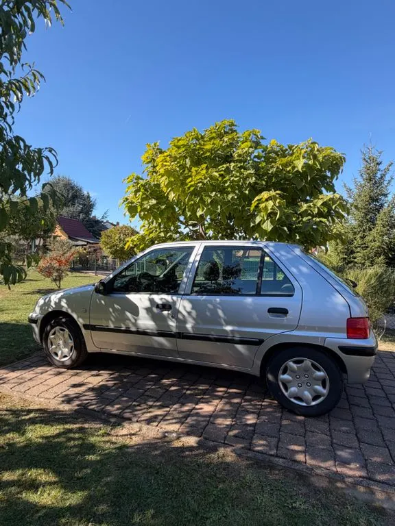 Peugeot 106