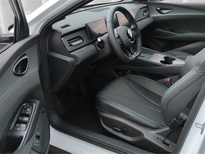 BYD SEAL 6