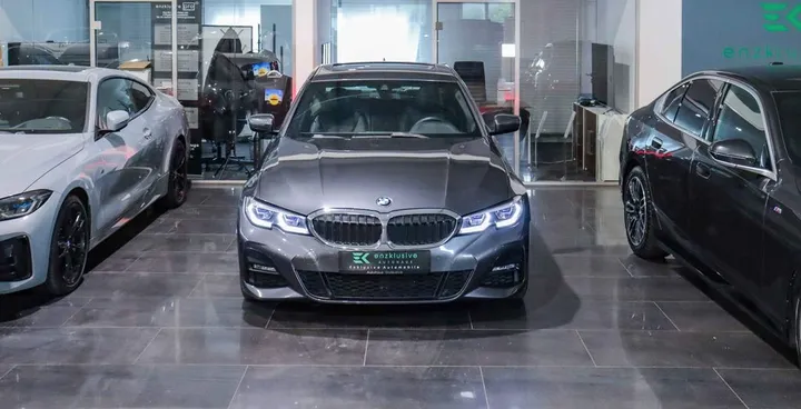 BMW 320