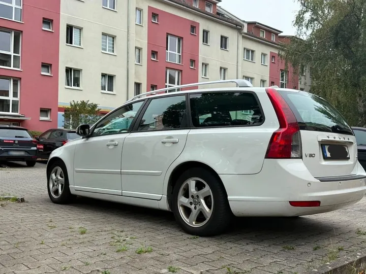 Volvo V50