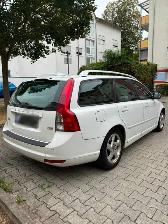Volvo V50