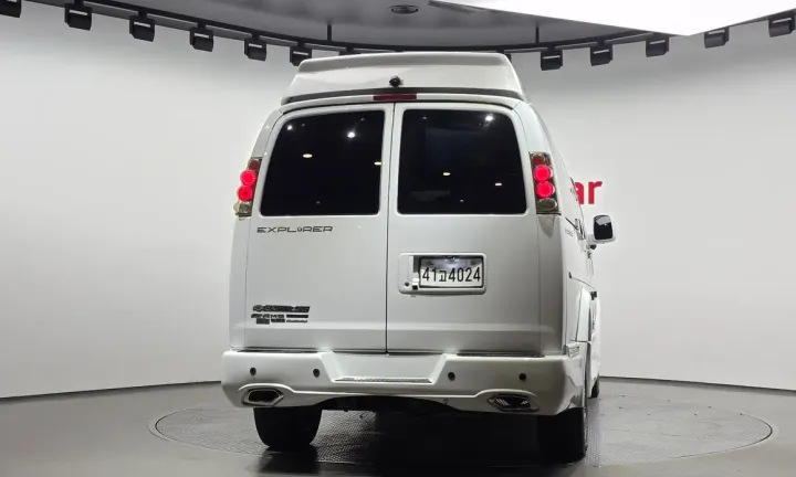 Chevrolet Express Van