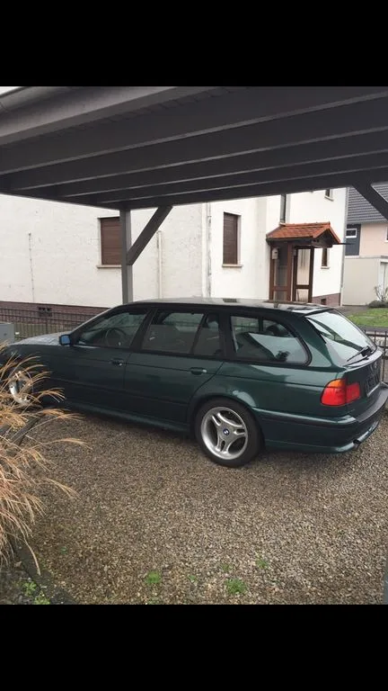 BMW 523