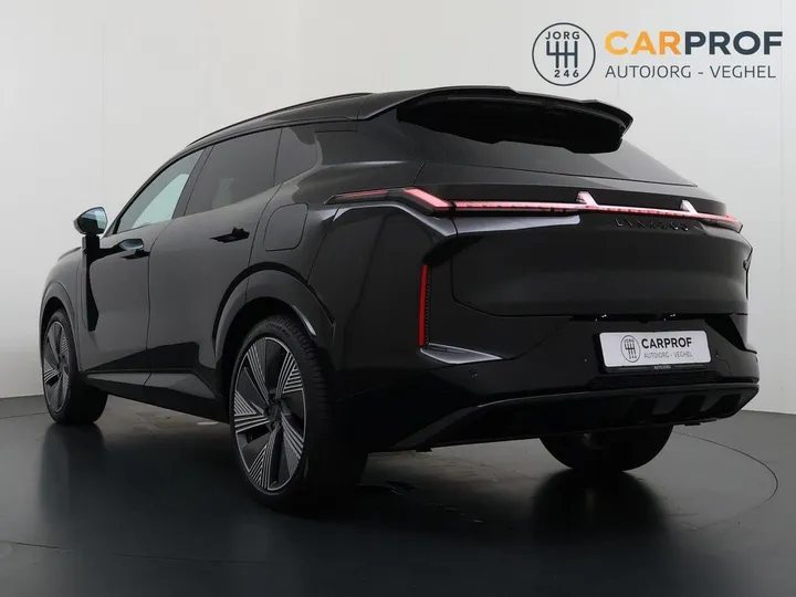 Lynk&Co 08