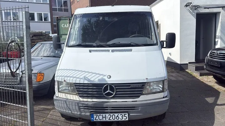 Mercedes-Benz Sprinter