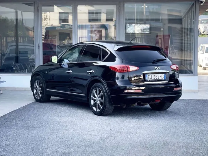 Infiniti QX50