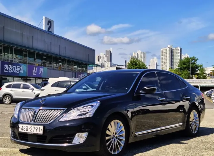 Hyundai Equus