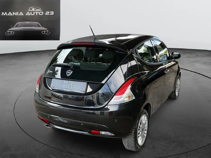 Lancia Ypsilon