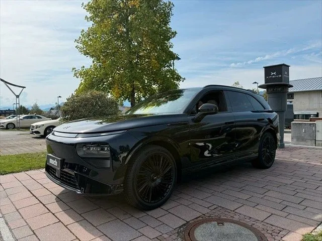 XPENG G9