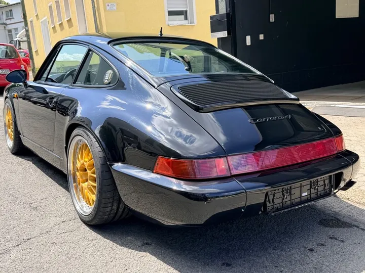 Porsche 964