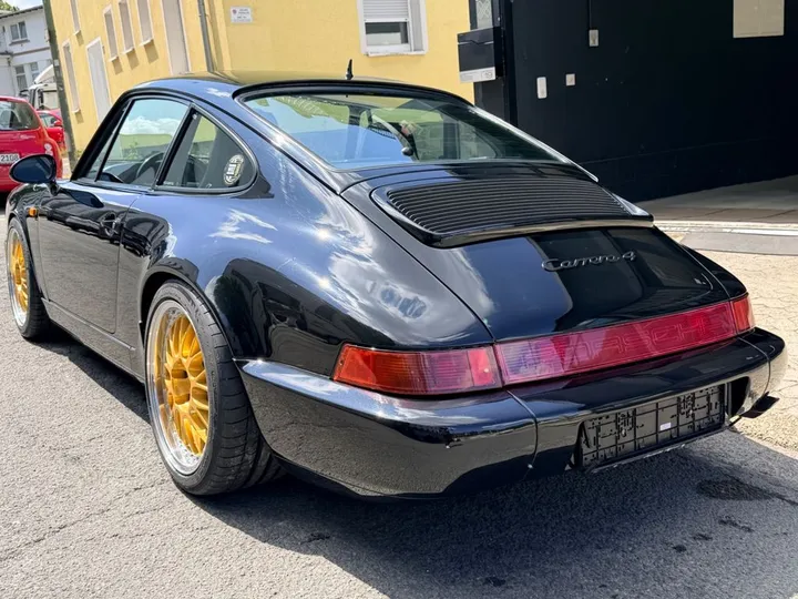Porsche 964
