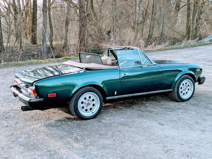 Fiat 124 Spider