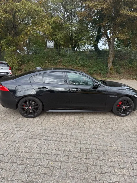 Jaguar XE