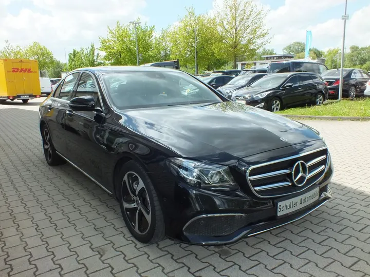 Mercedes-Benz E 220